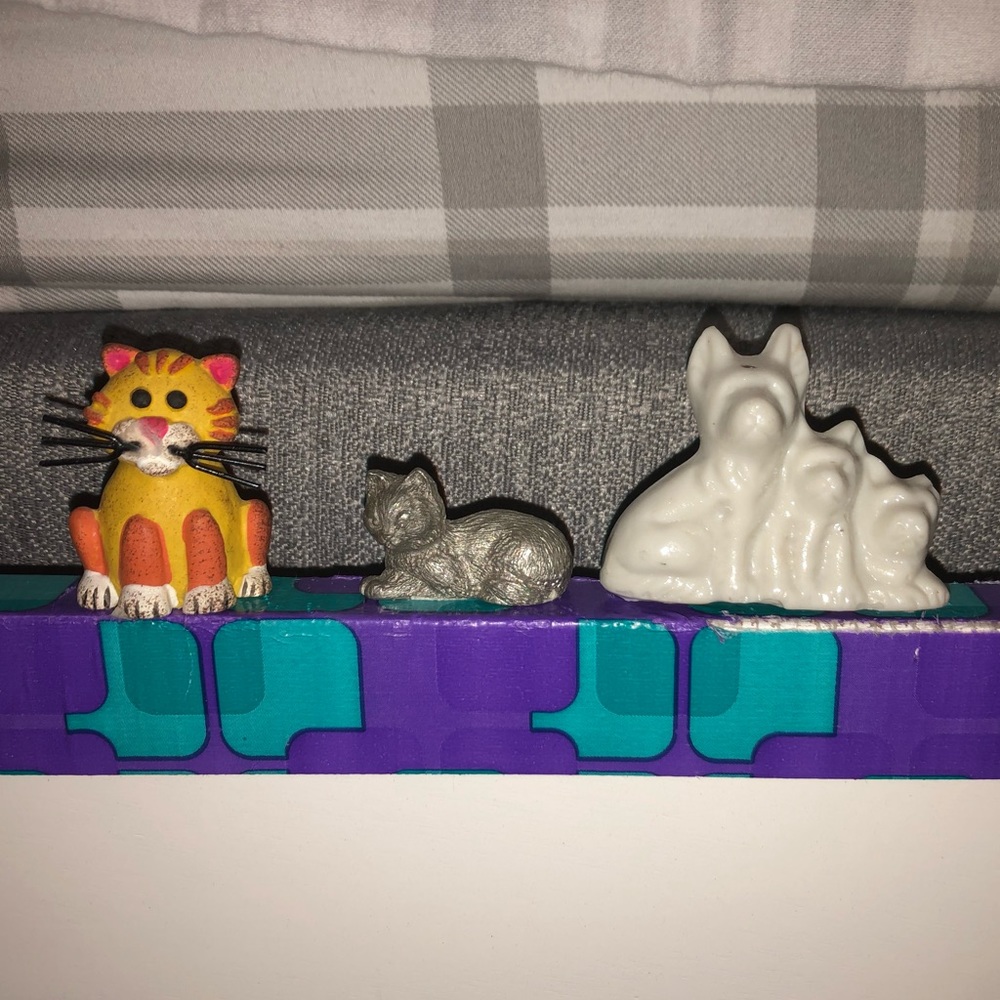 set of 3 pet figurines